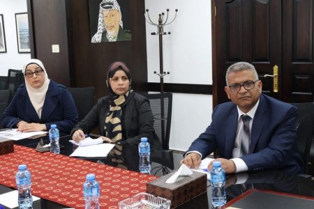 الخليلي تعقد لقاءً تشاورياً مع أبو حرب لبحث سبل التعاون في تطوير مؤشرات النوع الاجتماعي وتعزيز البيانات الوطنية